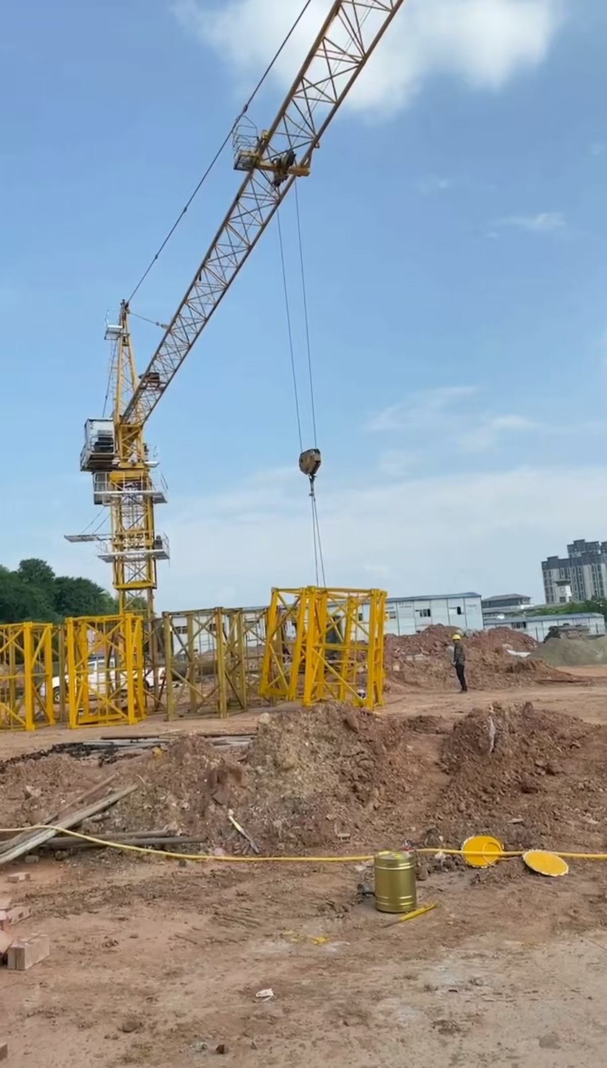 High Load Capacity Used Tower Crane Long Jib Length Diverse ...